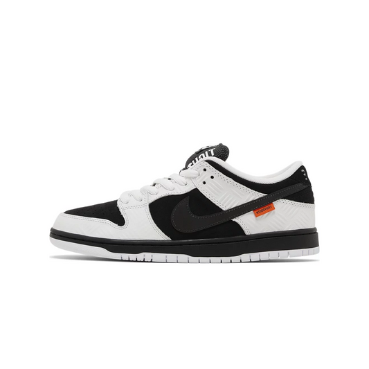 Nike SB Dunk Low TIGHTBOOTH