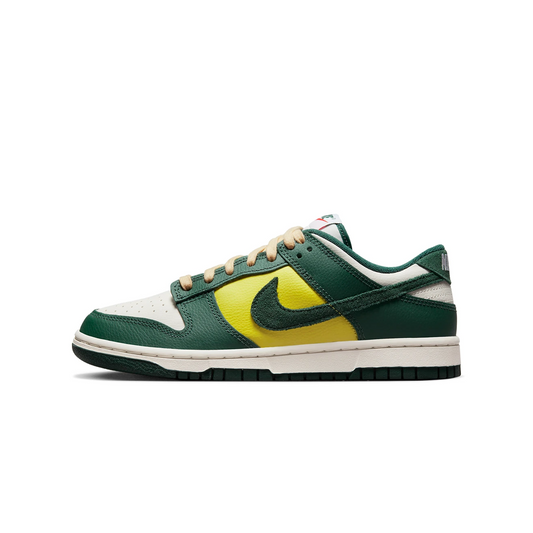 Nike Dunk Low SE Noble Green (W)