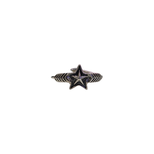 CODY SANDERSON Double Arrow Small Star Ring Silver (SS25)