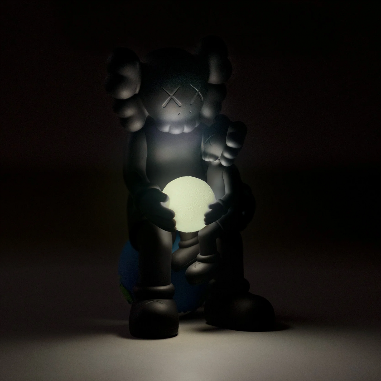 KAWS Holiday Thailand Vinyl Figure Black (SS25)