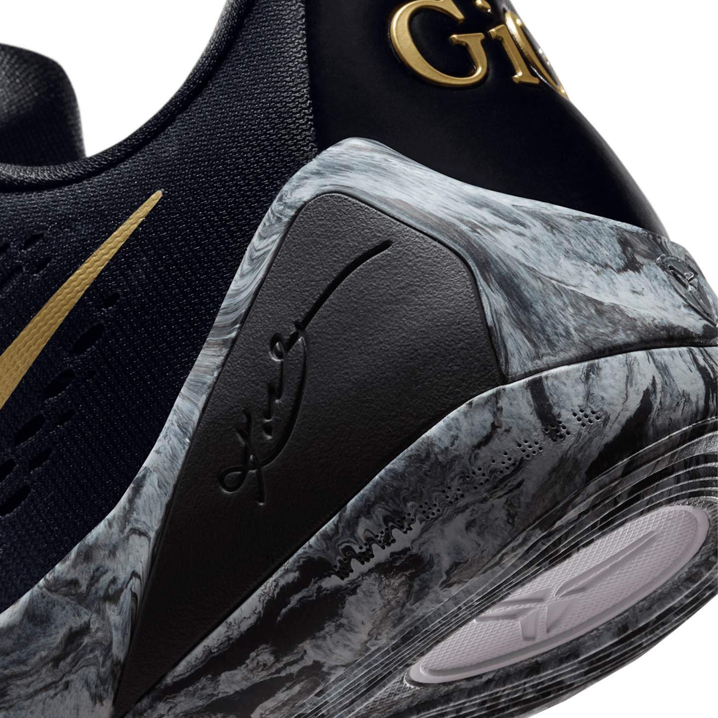 Nike Kobe 9 EM Low Protro Mambacita