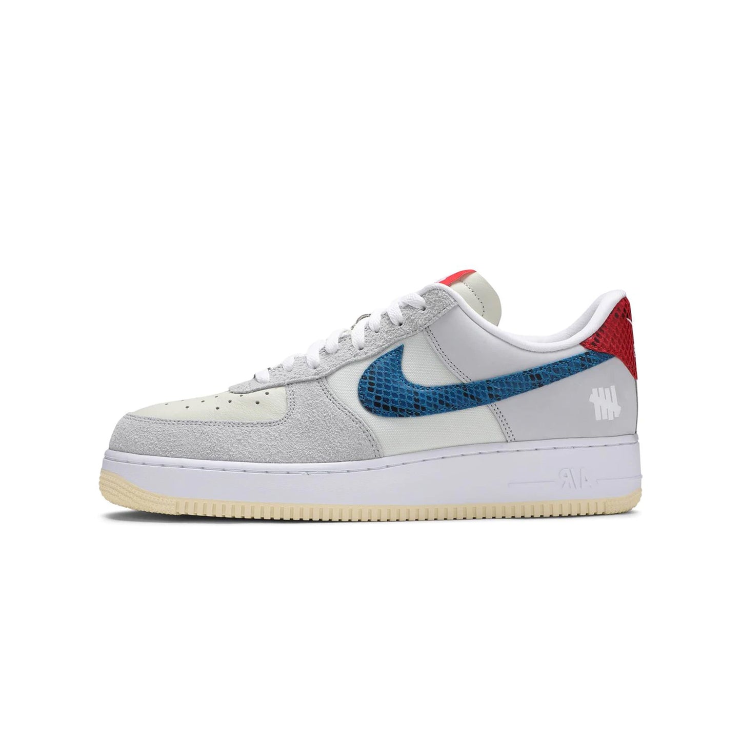 Nike Air Force 1 Low SP Undefeated 5 On It Dunk vs. AF1