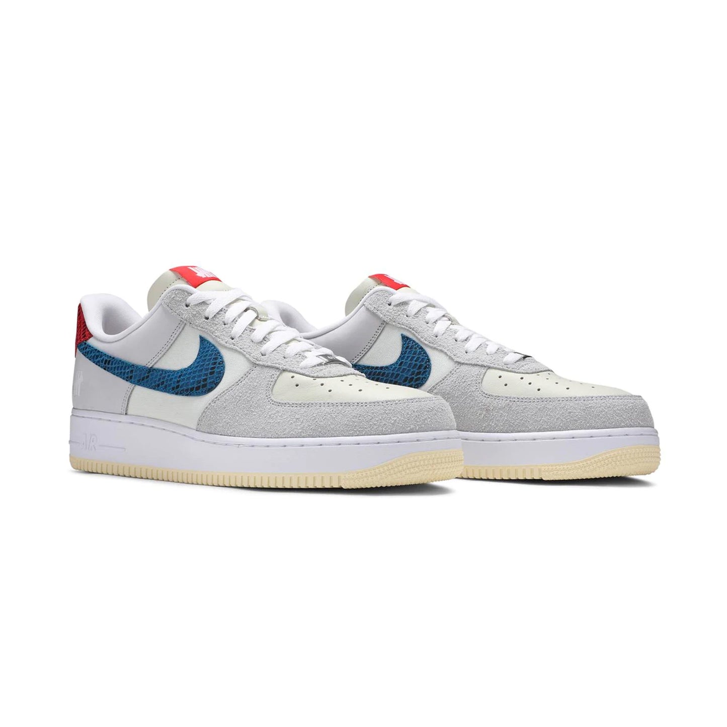 Nike Air Force 1 Low SP Undefeated 5 On It Dunk vs. AF1