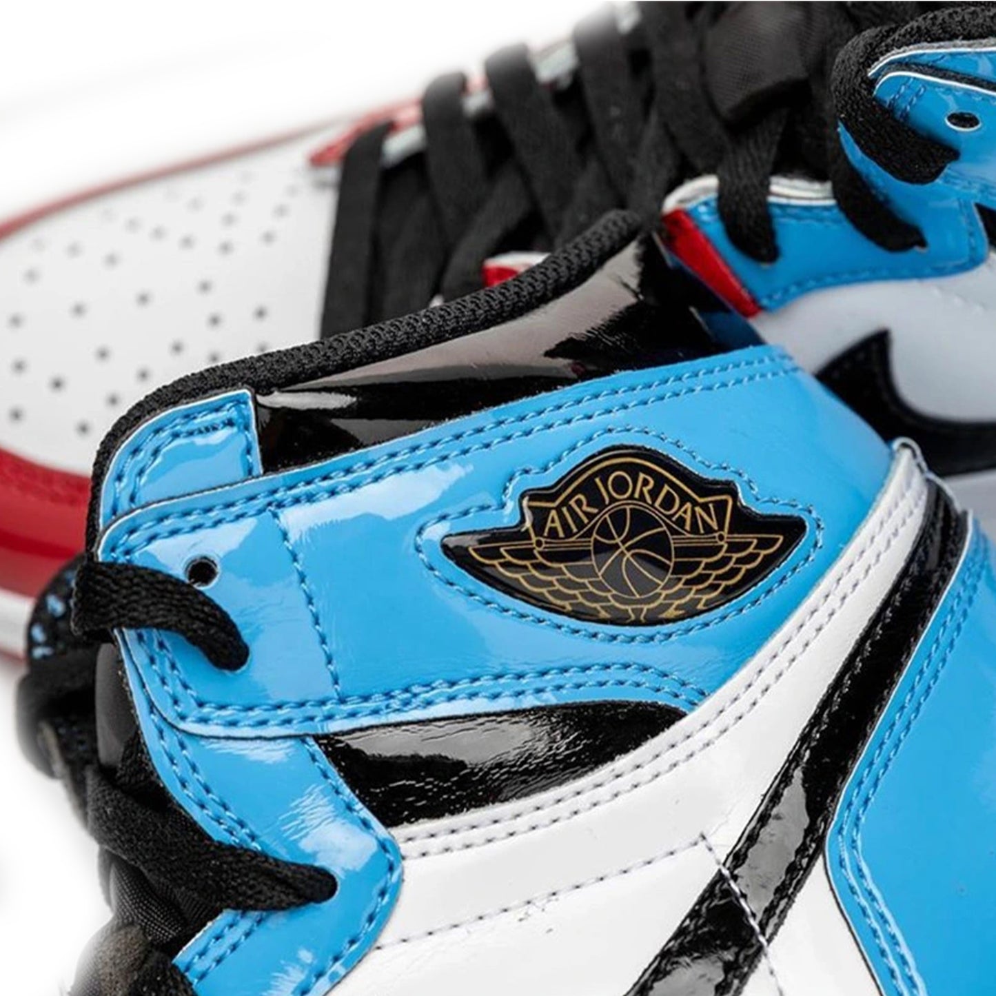 Jordan 1 Retro High Fearless UNC Chicago