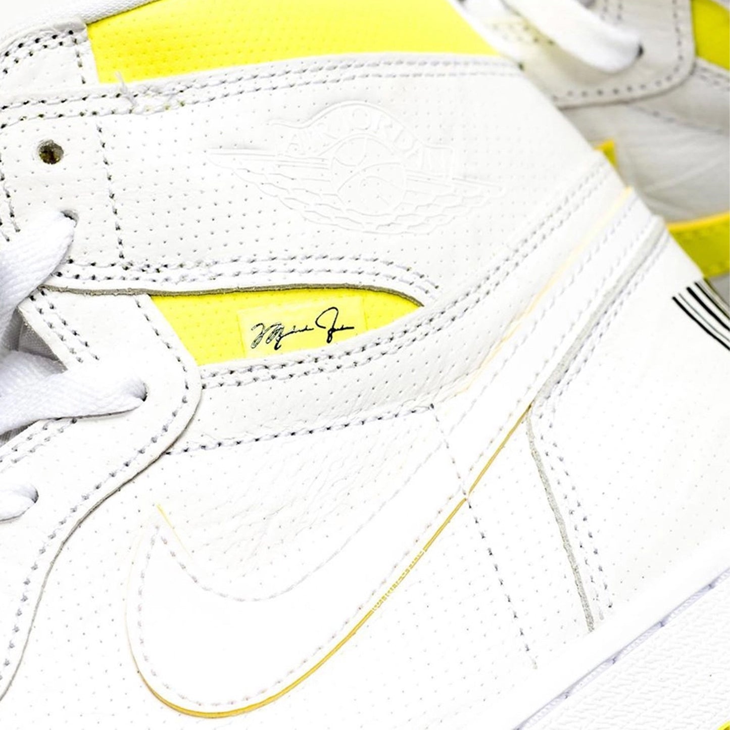 Jordan 1 Retro High First Class Flight