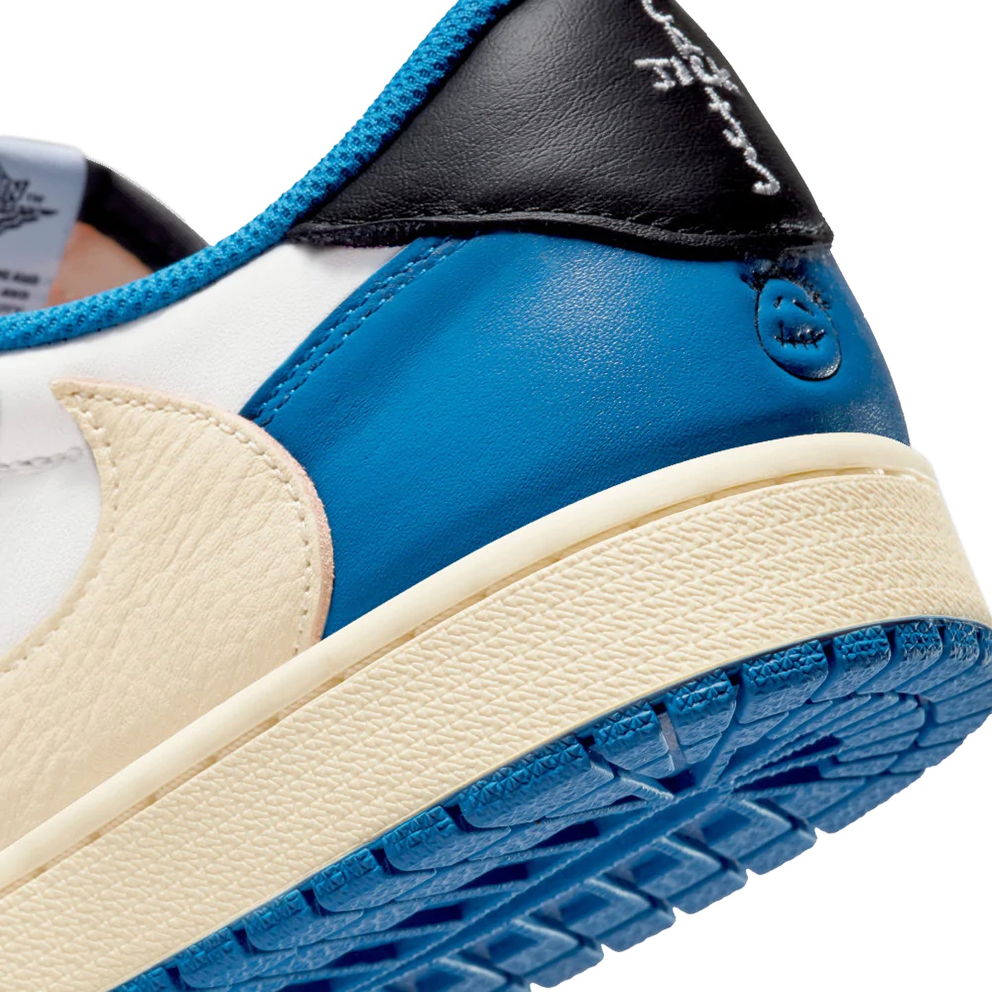 Jordan 1 Retro Low OG SP Fragment x Travis Scott