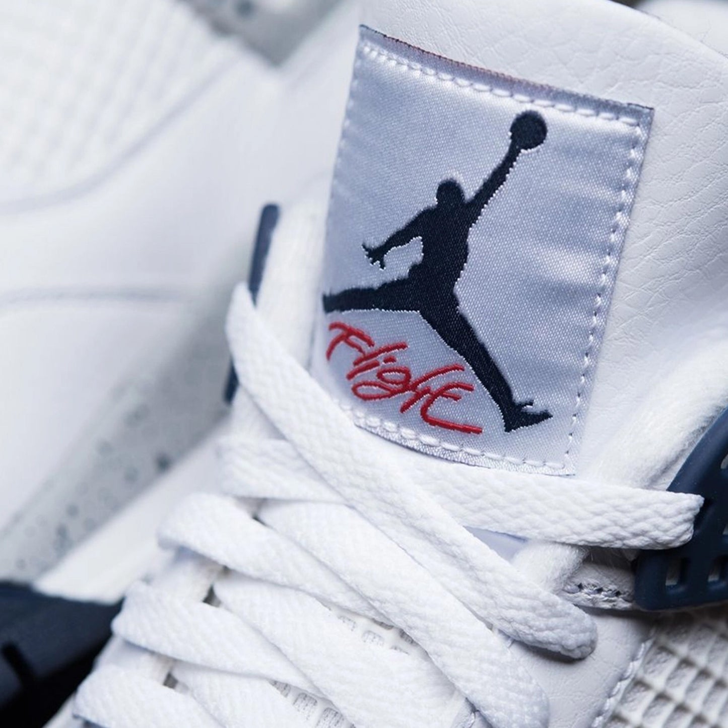 Jordan 4 Retro Midnight Navy
