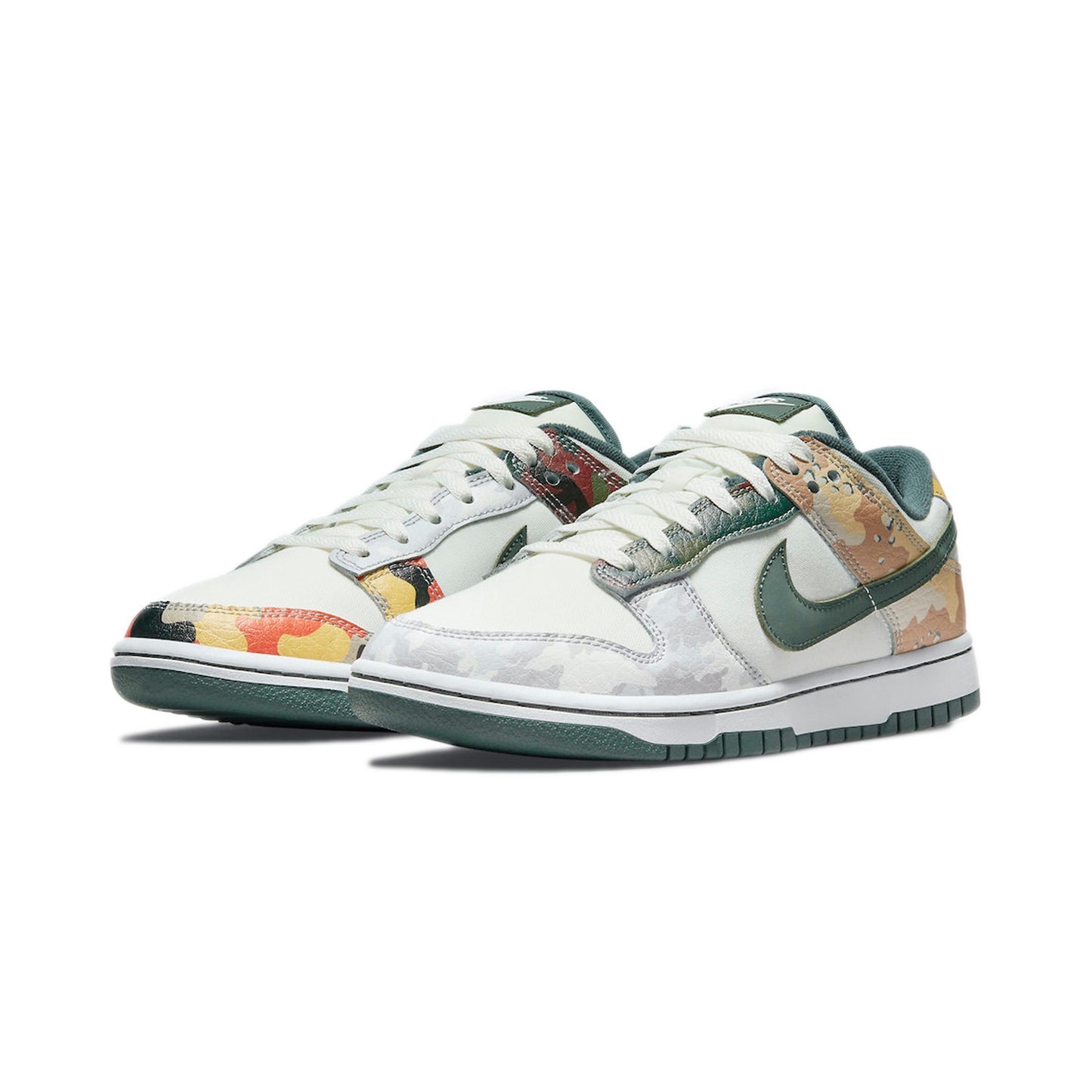 Nike Dunk Low SE Sail Multi-Camo