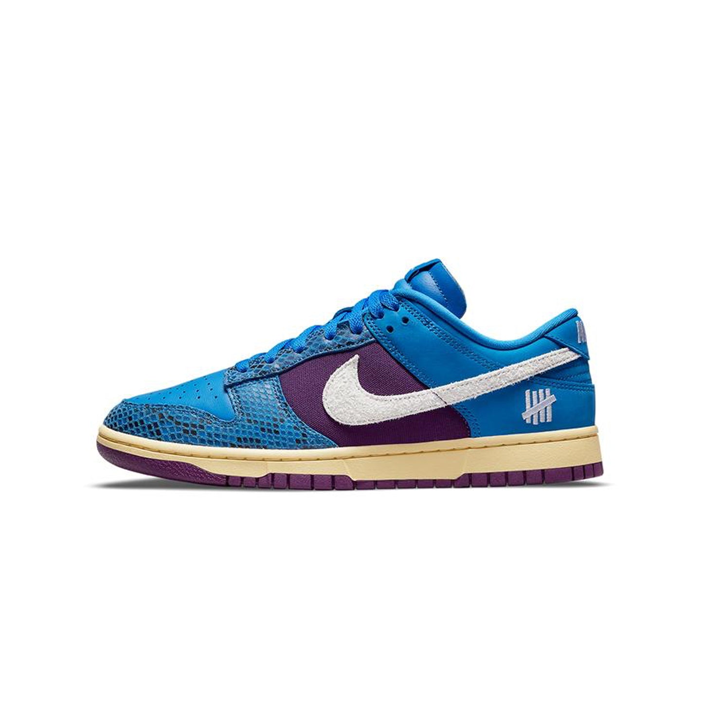 Nike Dunk Low Undefeated 5 On It Dunk vs. AF1