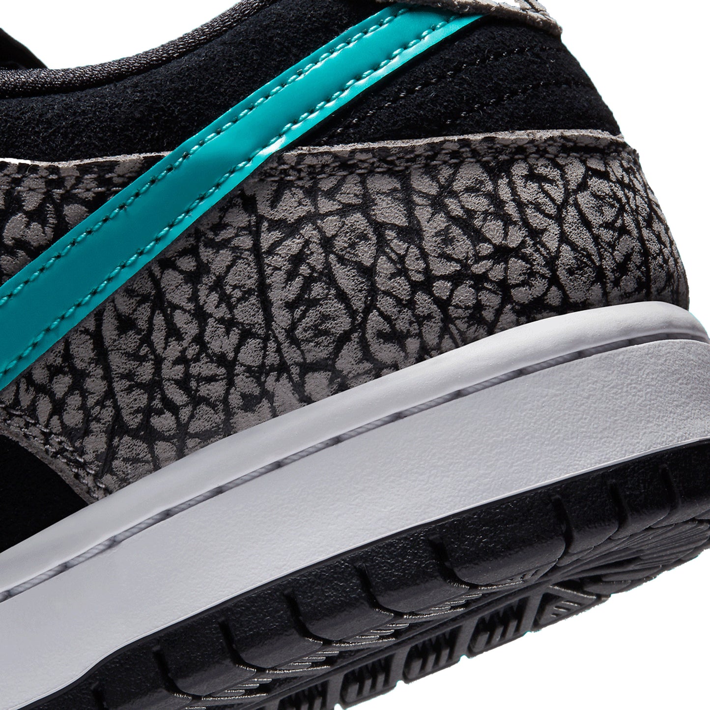 Nike SB Dunk Low atmos Elephant