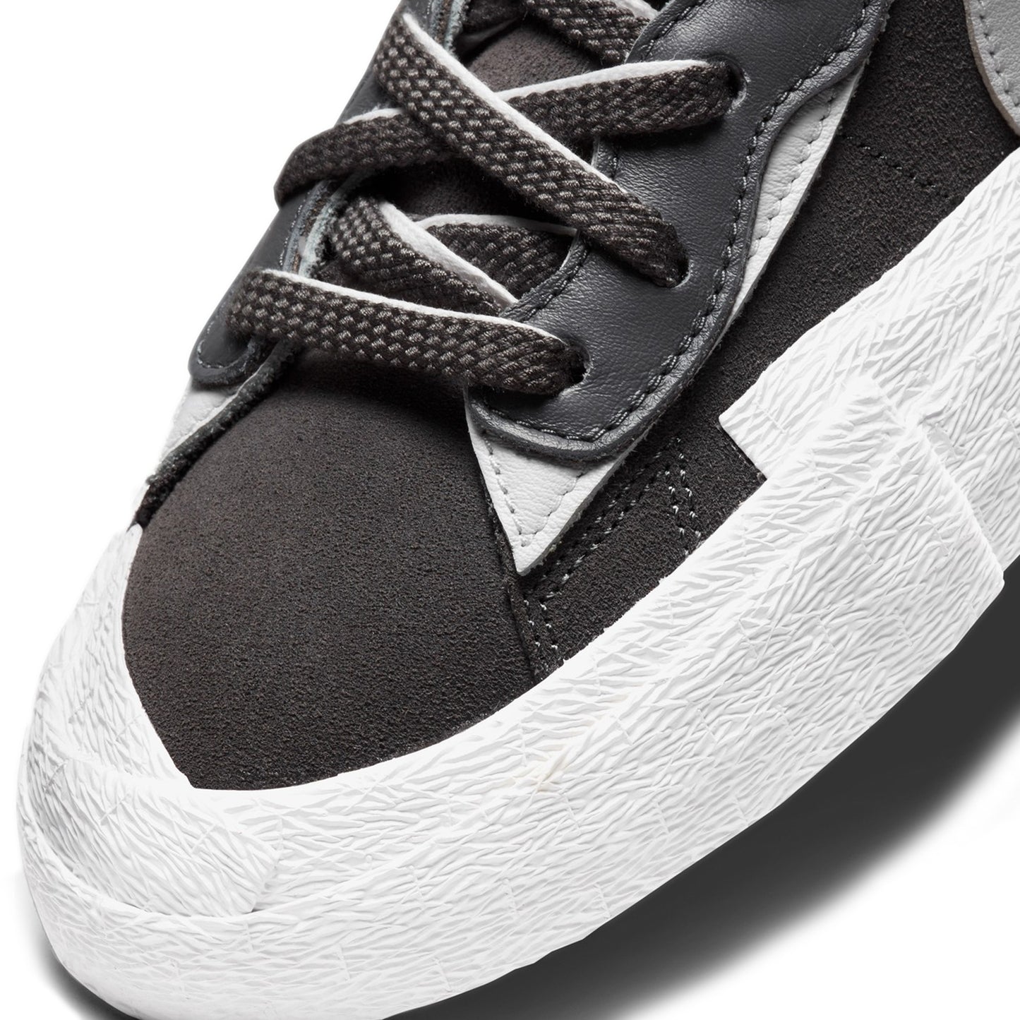 Nike Blazer Low sacai Iron Grey