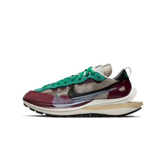 Nike Vaporwaffle sacai Villain Red Neptune Green