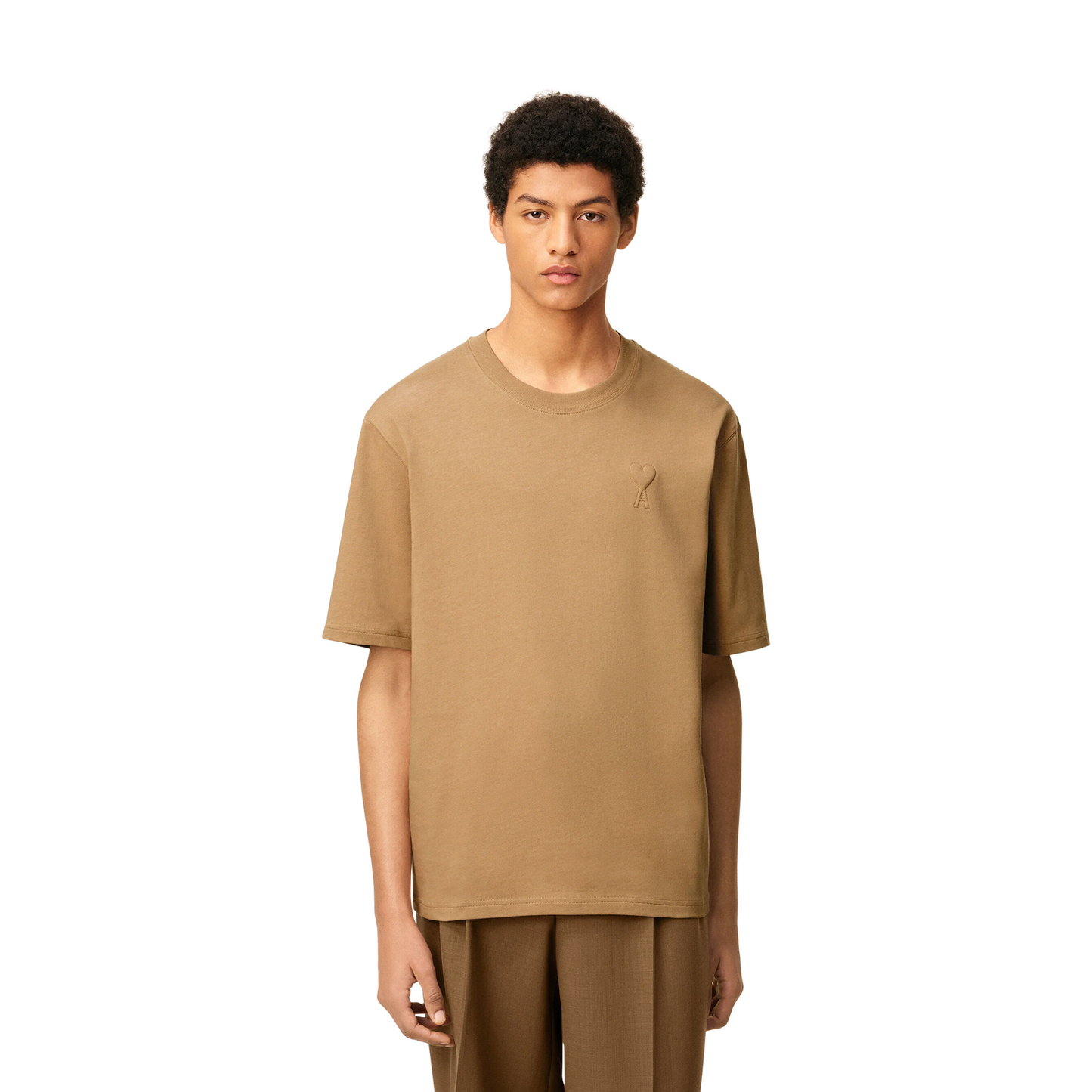 AMI PARIS Big Embossed ADC Tee Camel (FW25)