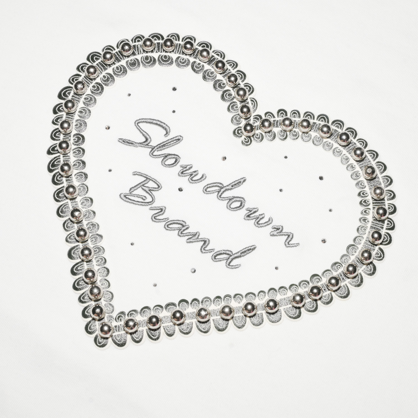 SLOWDOWN QIXI Exclusive 3D Heart Beaded & Rhinestone Embellished White Tee (SS26)