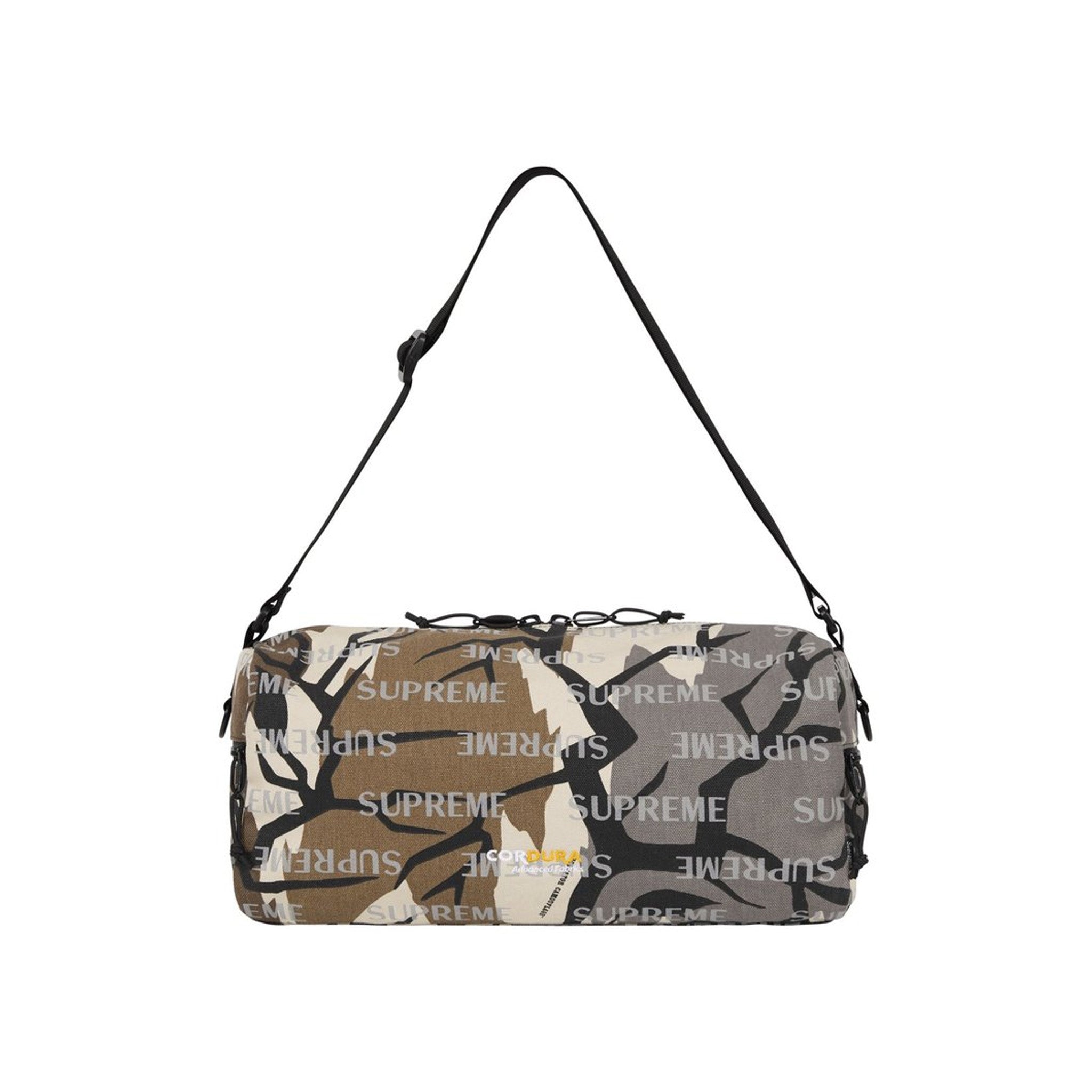 Supreme Utility Bag Predator Camo (FW26) – STEALPLUG KL