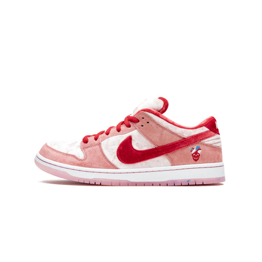 Nike SB Dunk Low StrangeLove Skateboards