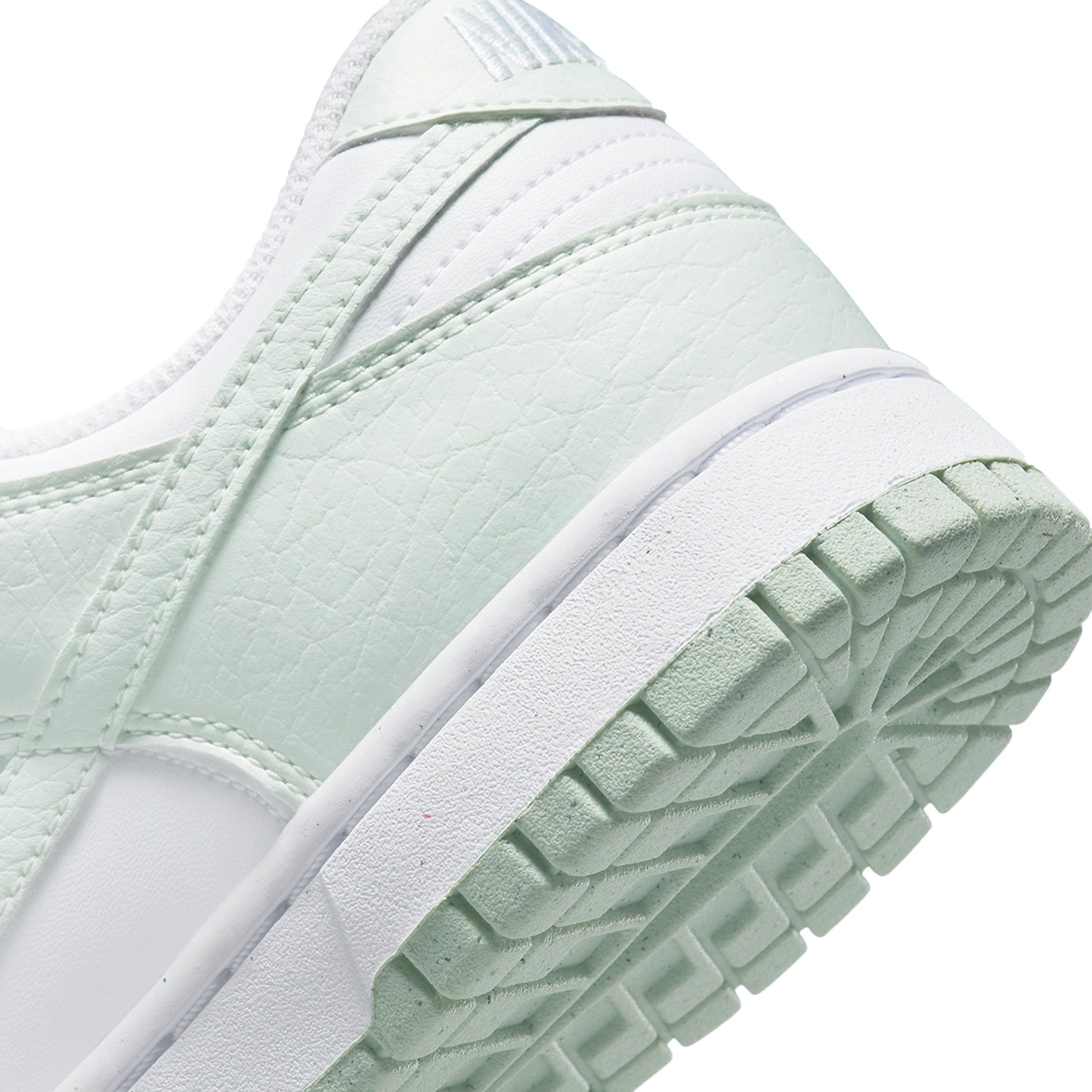 Mint nikes on sale